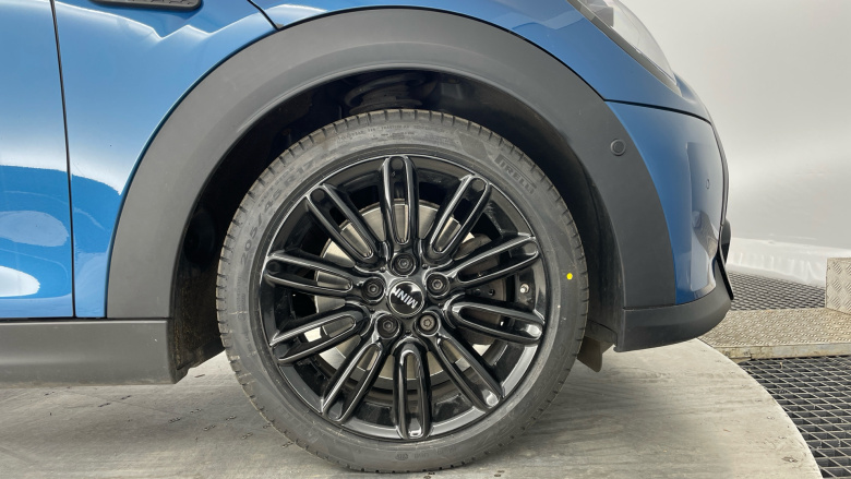 MINI Hatchback 2.0 Cooper S Exclusive Premium Plus 5dr Auto Petrol Hatchback